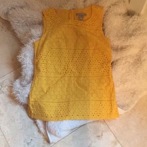 Banana Republic Gold Eyelet Tank Size 6